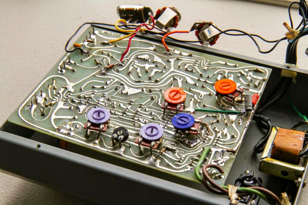 EH 7500 Memory Man with back panel removed